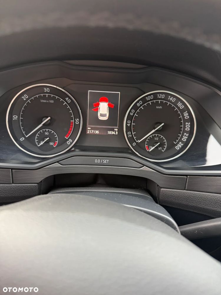 Skoda Superb 2.0 TDI Style DSG - 11