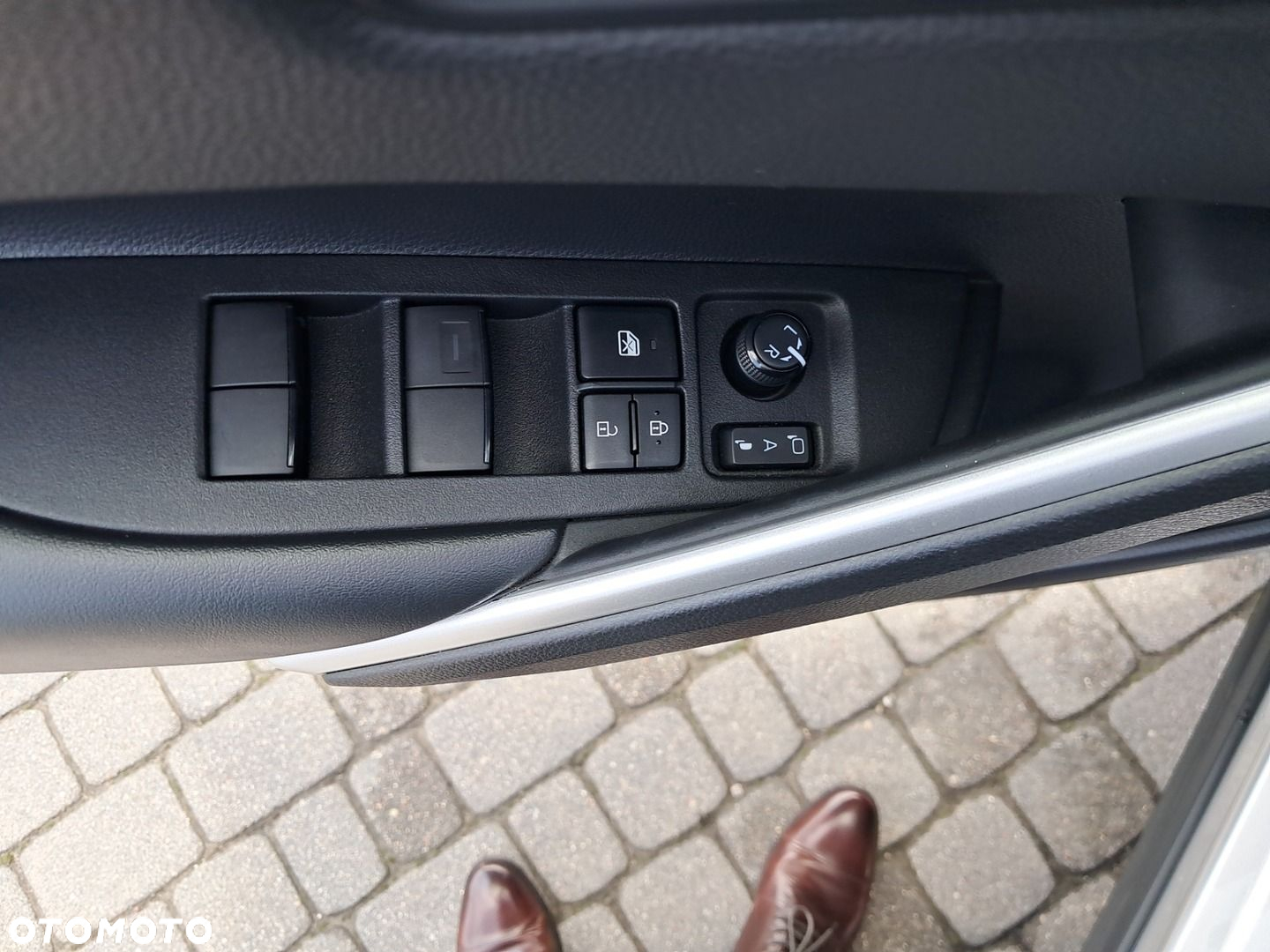 Toyota Corolla Cross 2.0 Hybrid Premiere Edition AWD - 21