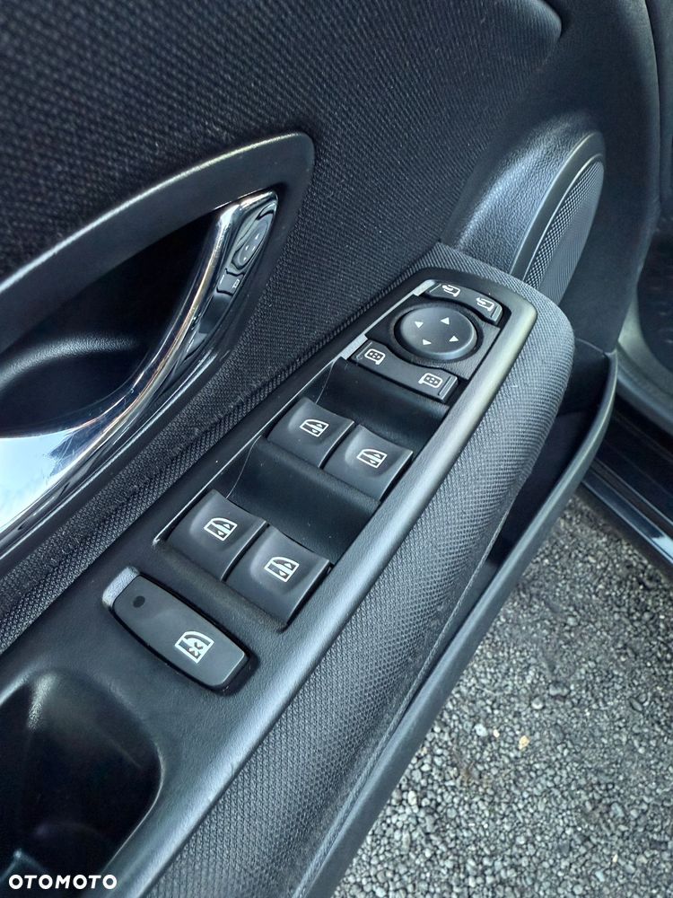 Renault Megane ENERGY TCe 130 LIMITED - 26