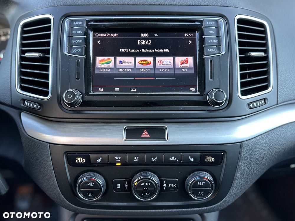 Volkswagen Sharan 2.0 TDI 4MOTION Highline - 21