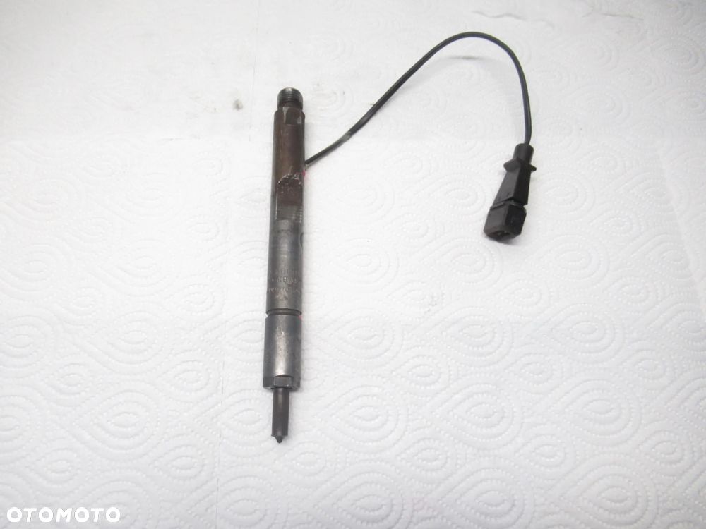 Wtrysk sterujący Mercedes Sprinter 906 2.9 A0000101451