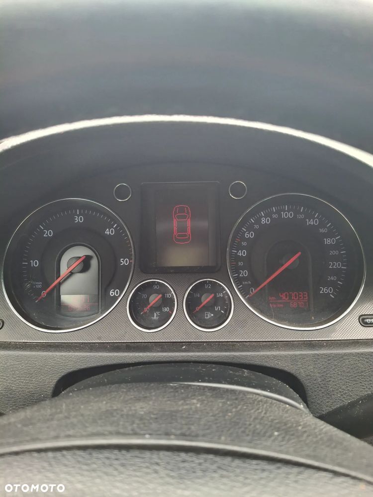 Volkswagen Passat 2.0 TDI Comfortline DSG - 2
