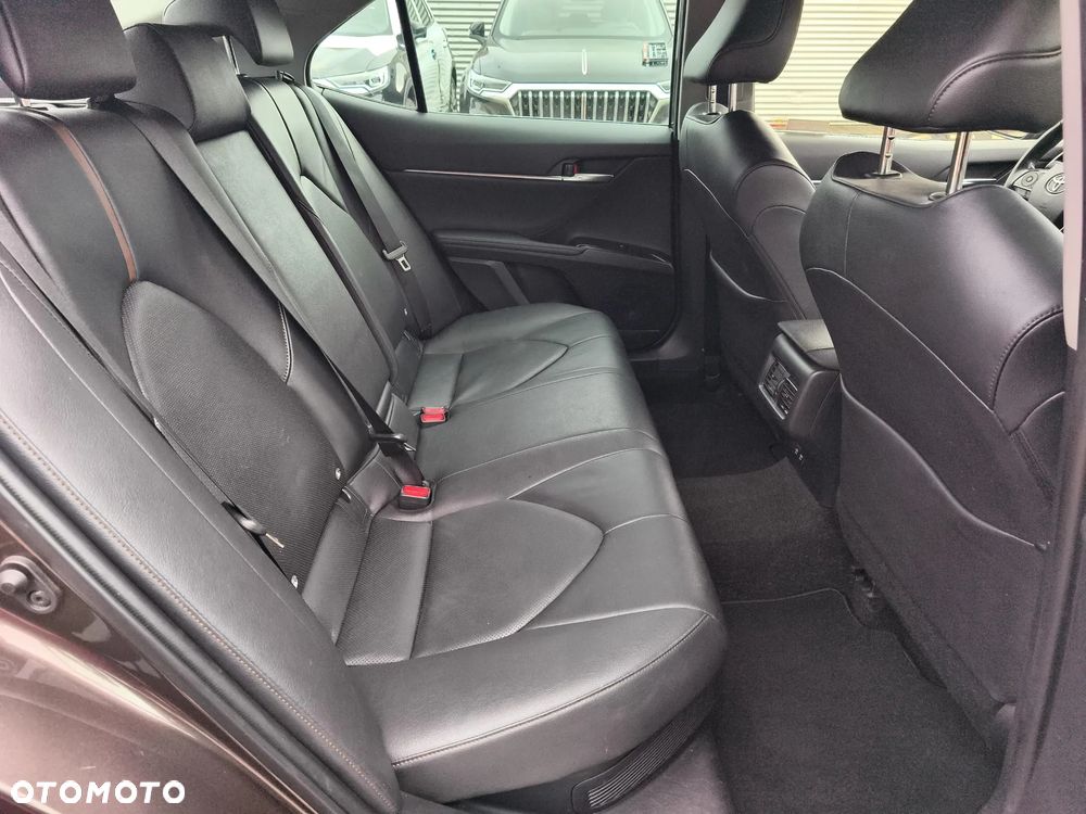 Toyota Camry 2.5 Hybrid Comfort CVT - 11