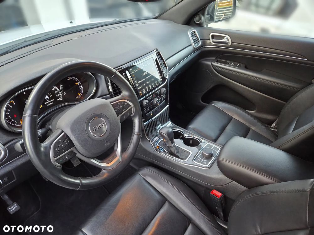 Jeep Grand Cherokee - 11