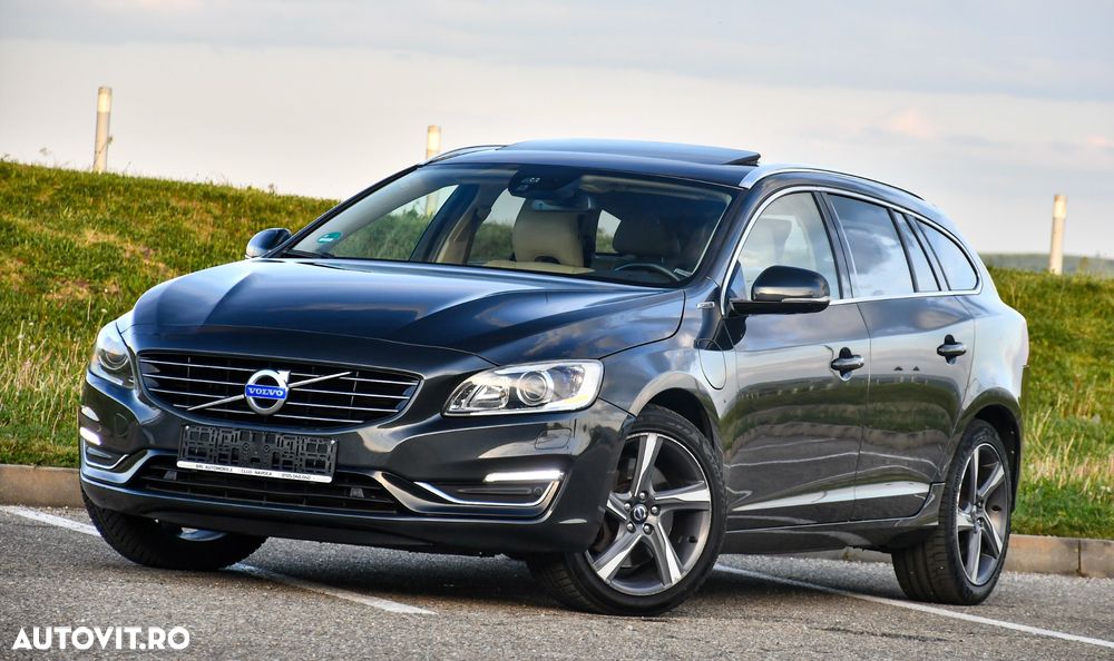 Volvo V60 D6 Plug-In-Hybrid AWD Geartronic Summum - 2