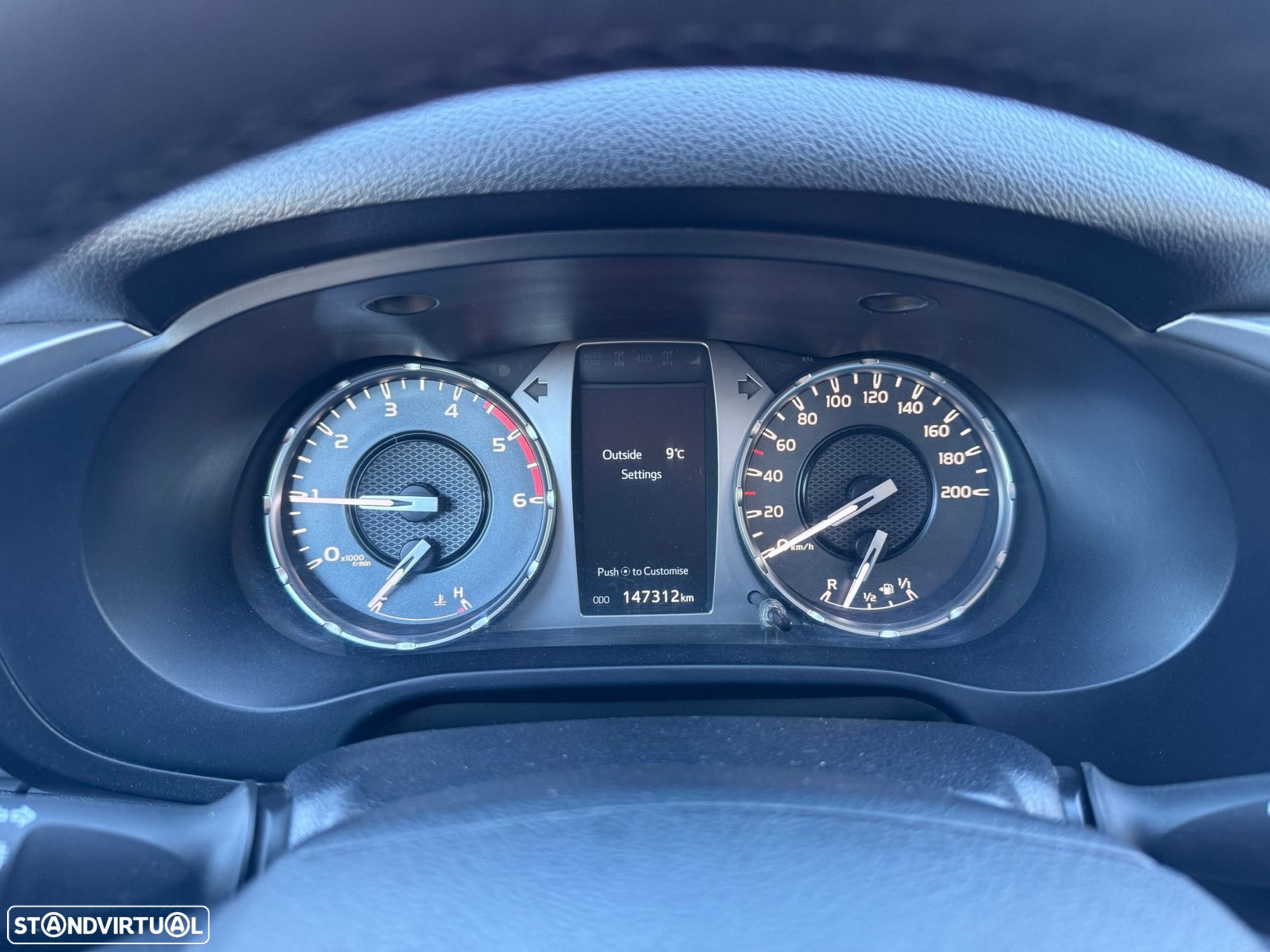Toyota Hilux 2.4 D-4D 4WD CD CH - 17