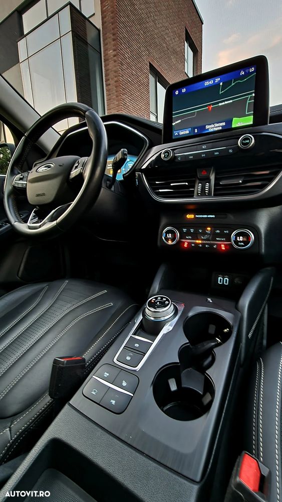 Ford Kuga 2.5 Duratec FHEV 4x4 VIGNALE - 34
