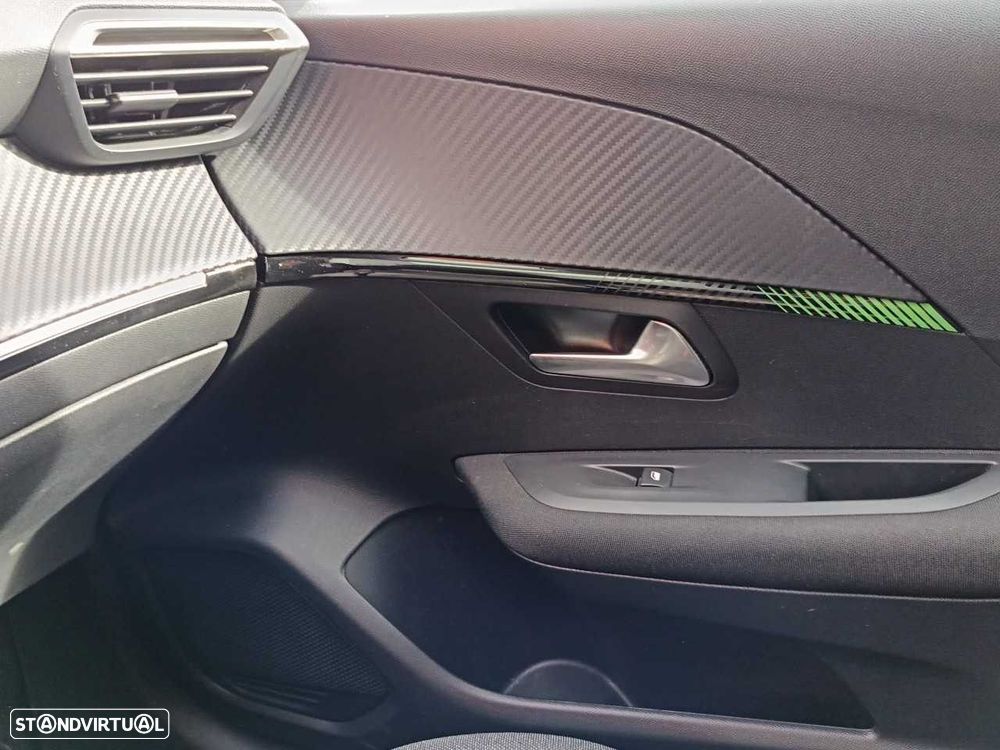 Peugeot 208 1.2 PureTech Active Pack - 17