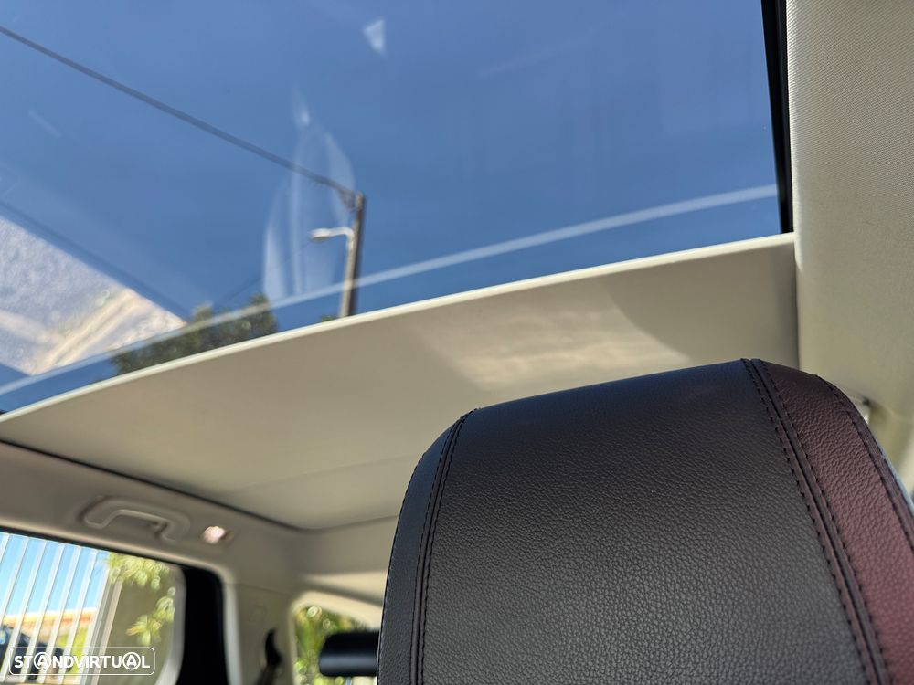 Land Rover Discovery Sport TD4 HSE - 14