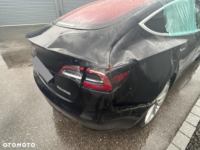 Tesla Model 3 - 13