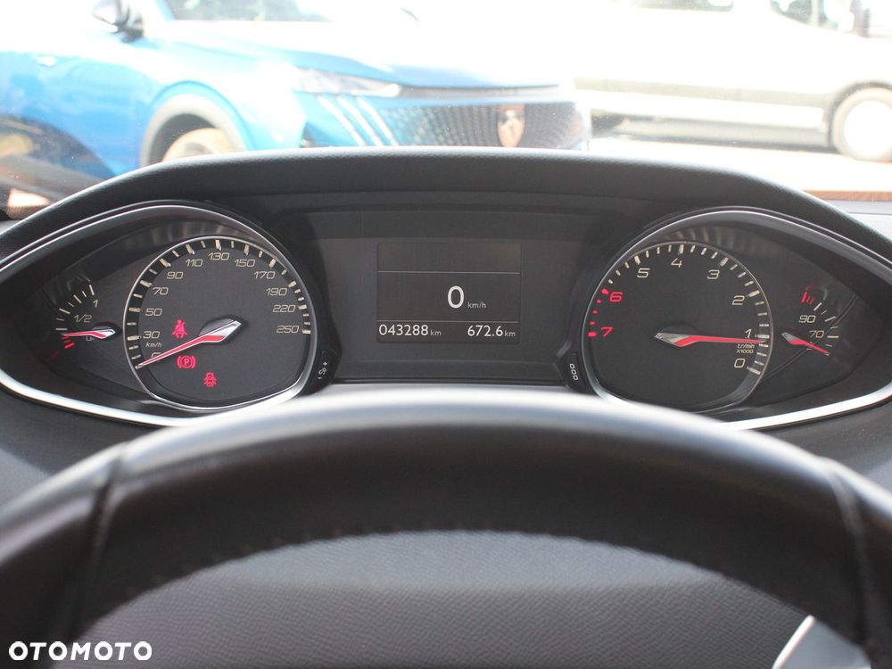 Peugeot 308 1.2 PureTech Active Pack S&S - 15