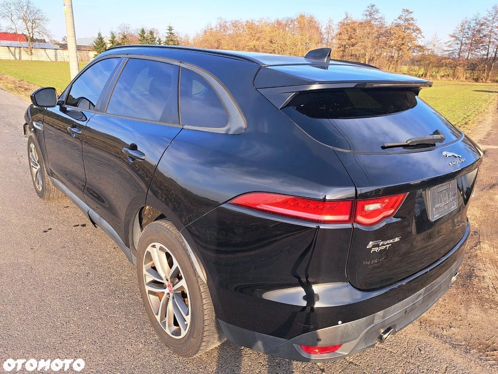 Jaguar F-Pace - 13