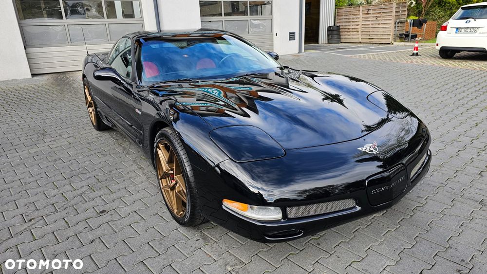 Chevrolet Corvette - 12