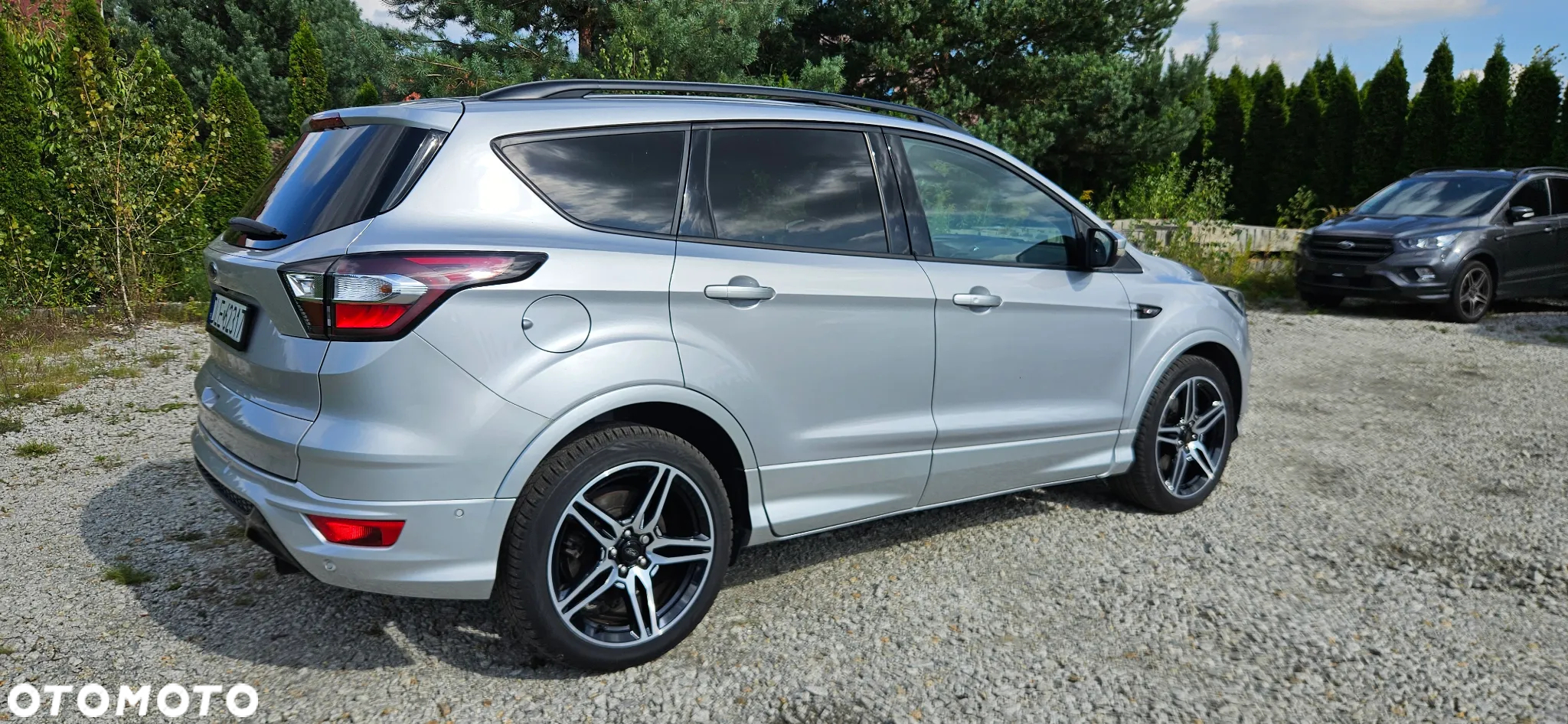 Ford Kuga 2.0 TDCi 2x4 ST-Line - 6