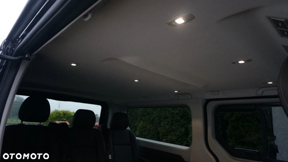 Renault Trafic Grand 2.0 dCi EDC - 25