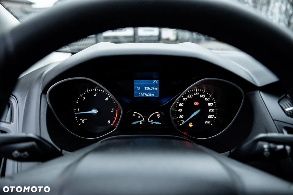 Ford Focus 1.6 TDCi Ambiente Start - 27