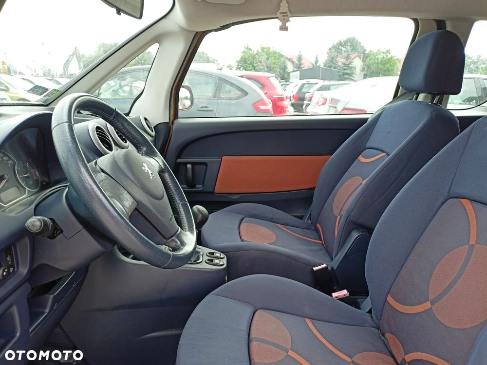 Peugeot 1007 - 8
