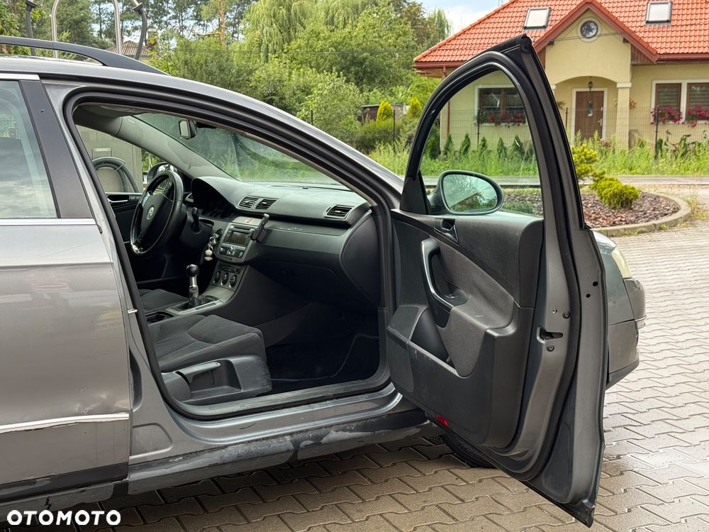 Volkswagen Passat 2.0 TDI Comfortline - 11