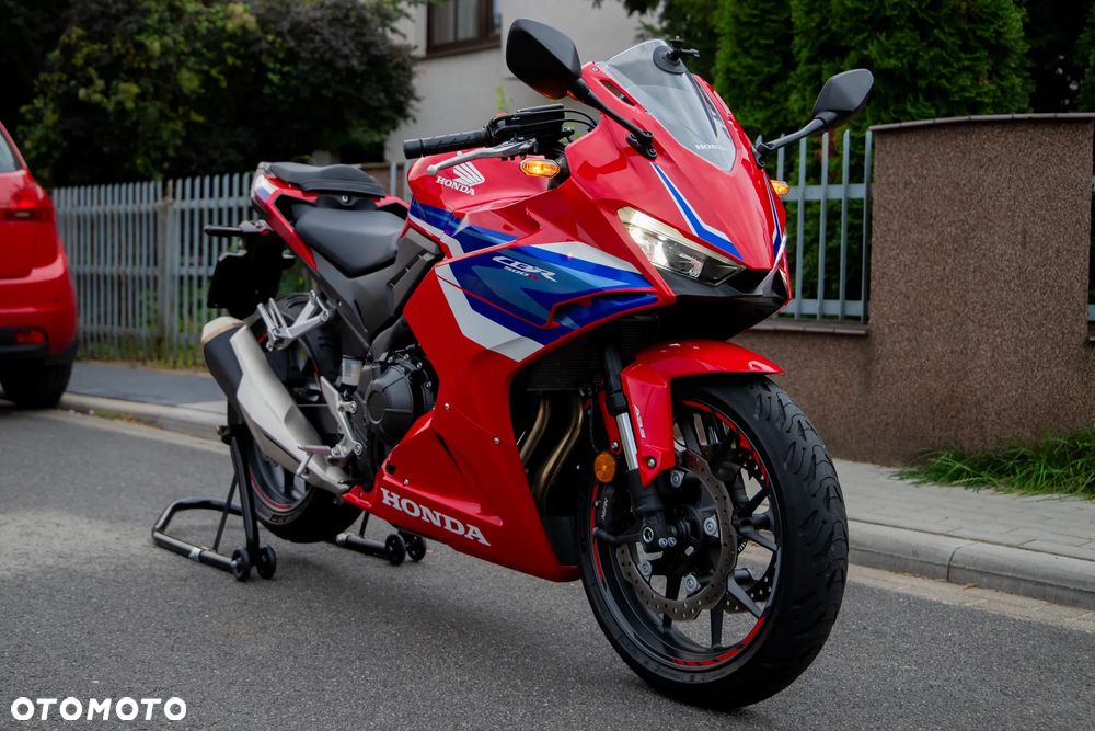 Honda CBR - 8