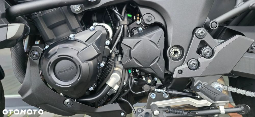 Kawasaki Versys 1100 SE - 39