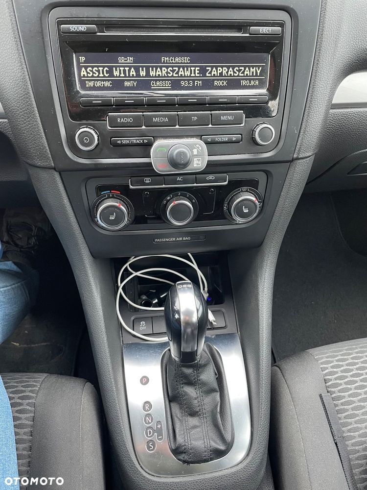 Volkswagen Golf VI 1.6 TDI Trendline DSG - 10