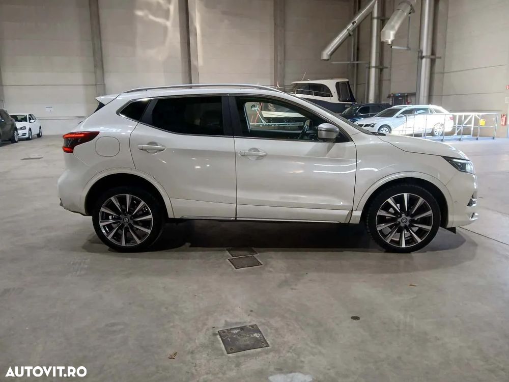 Nissan Qashqai 1.7 dCi Xtronic ALL-MODE 4x4i TEKNA+ - 11