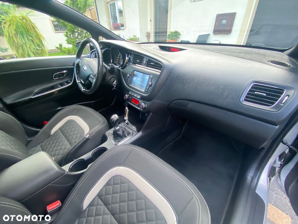 Kia Ceed 1.6 CRDi GT Line - 30