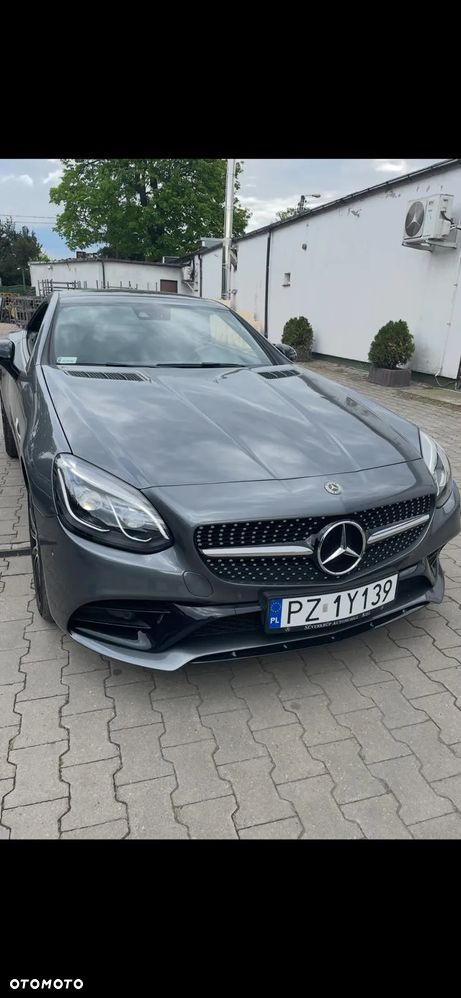 Mercedes-Benz SLC 200 9G-TRONIC RedArt Edition - 1