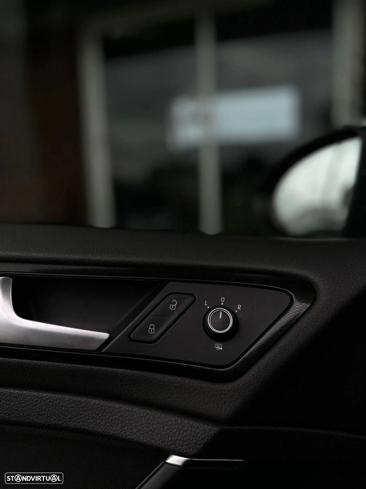 VW Golf 2.0 TDI GTD DSG - 24