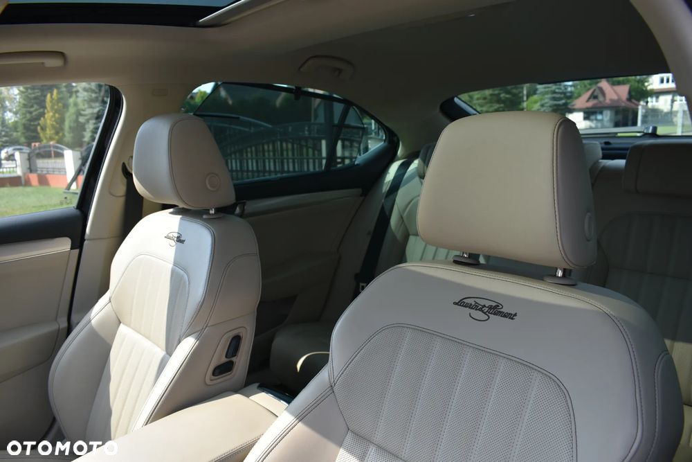 Skoda Superb 2.0 TDI SCR 4x4 L&K DSG - 17