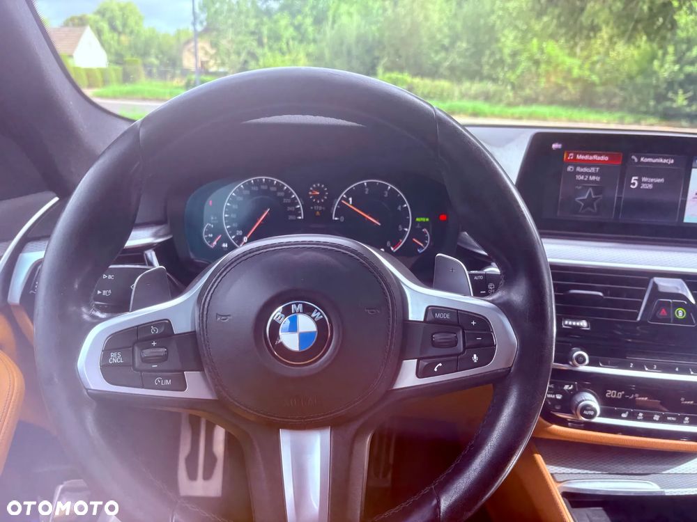 BMW Seria 5 520d M Sport - 10