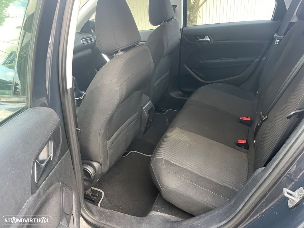 Peugeot 308 SW - 16