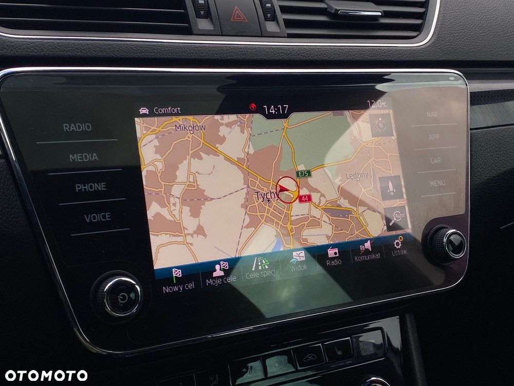 Skoda Superb 2.0 TDI Sportline DSG - 20