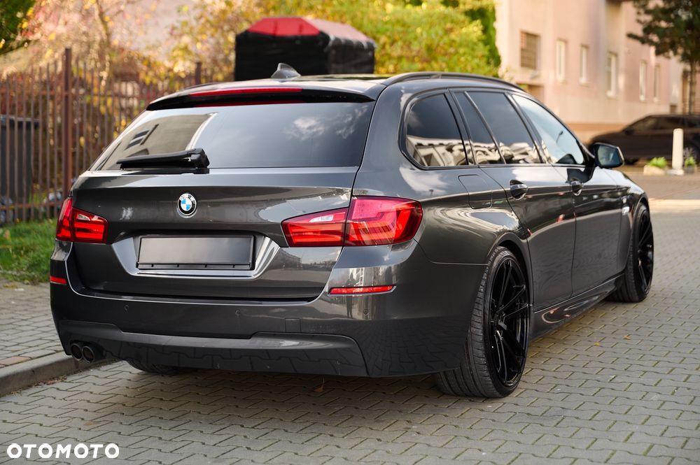BMW Seria 5 520d Touring - 12