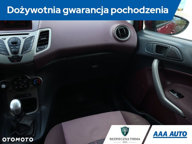 Ford Fiesta - 10