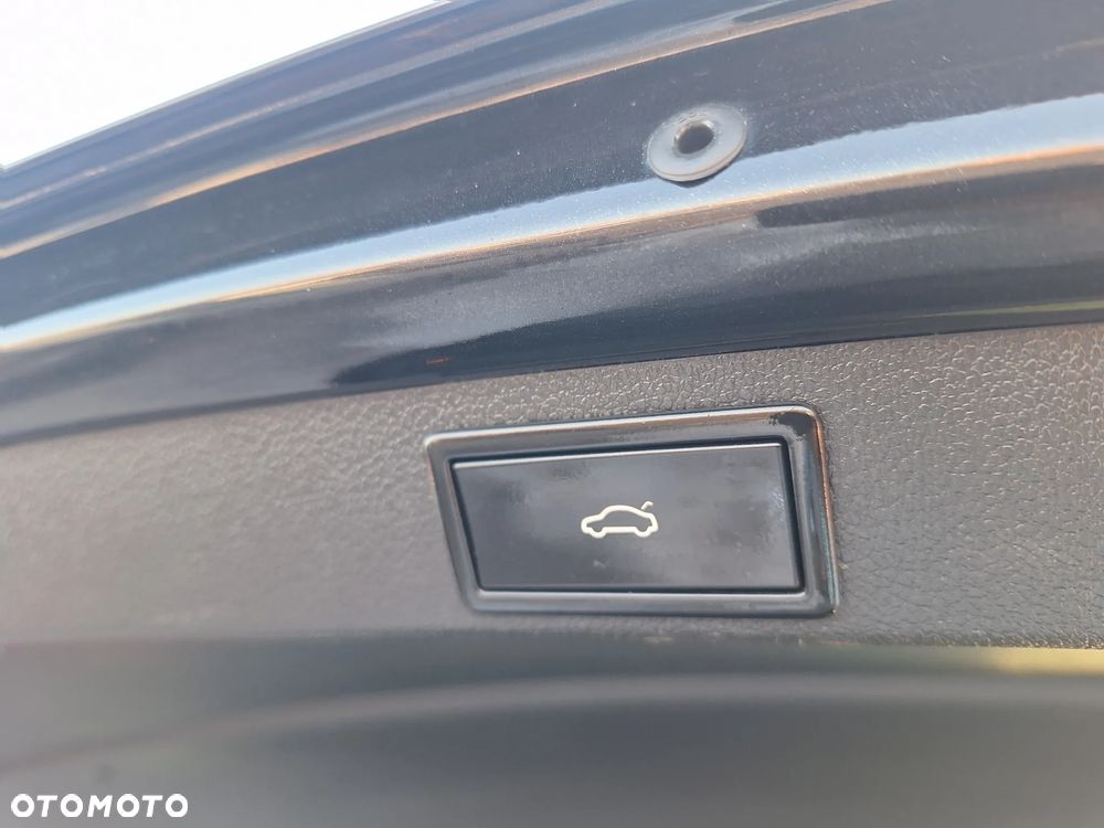 Skoda Octavia 2.0 TDI DSG RS - 21