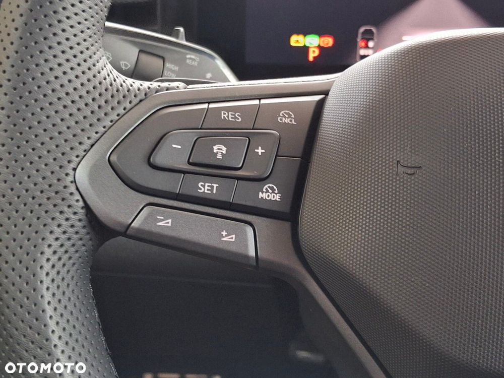 Volkswagen T-Roc 1.5 eTSI R-Line DSG - 32
