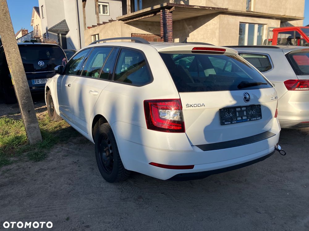 Skoda Octavia 2.0 TDI DSG Soleil - 3