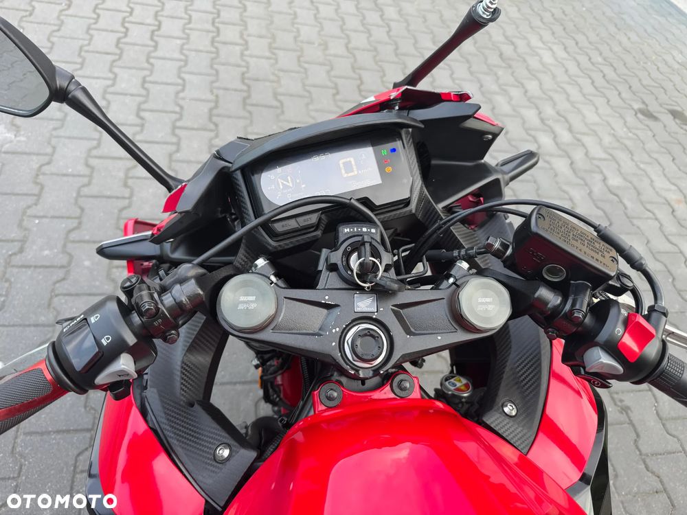 Honda CBR - 28