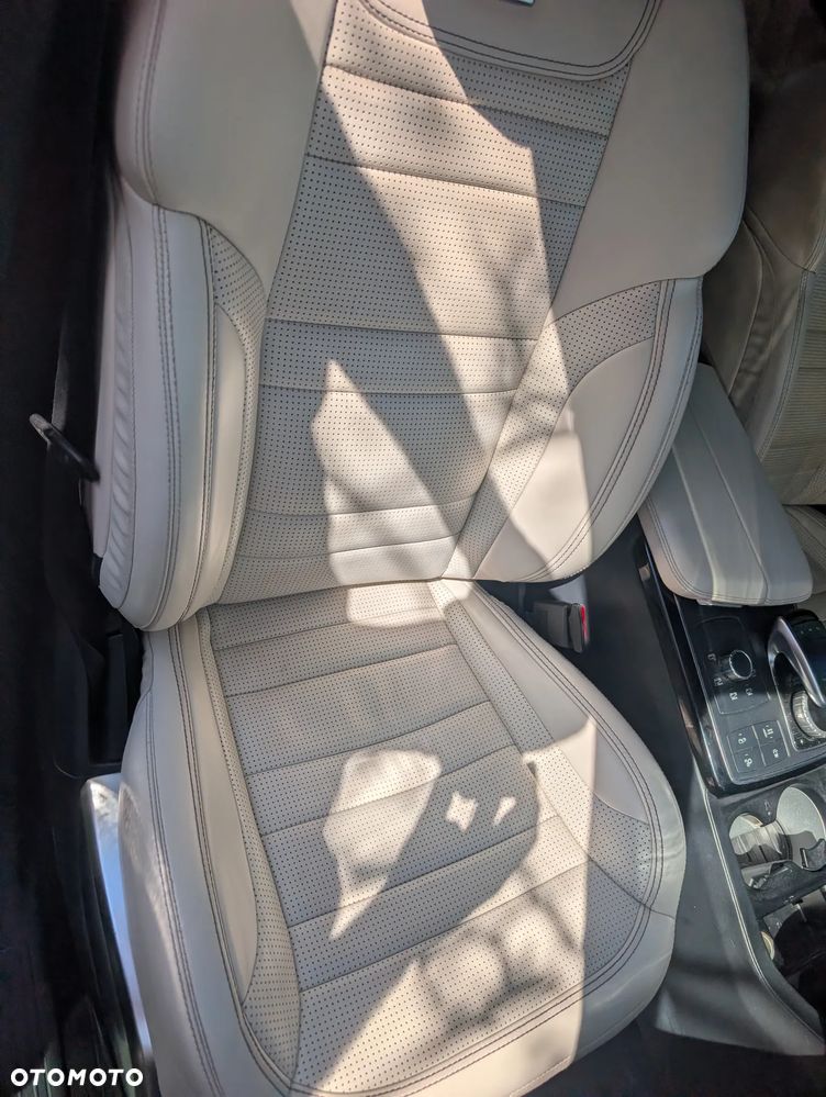 Mercedes-Benz GLS - 13