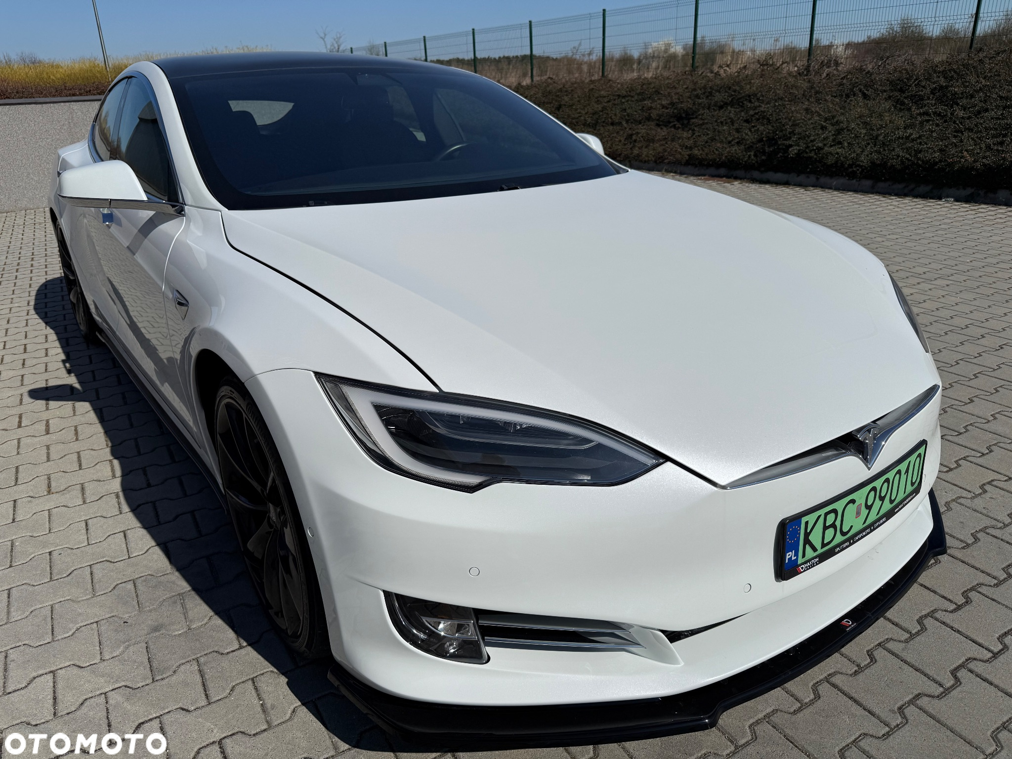 Tesla Model S - 13