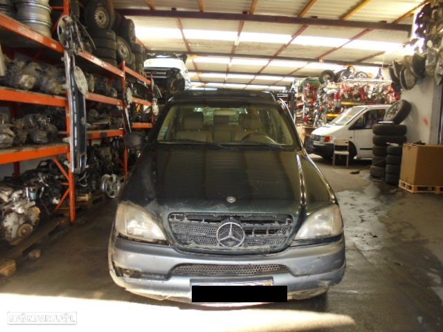 Mercedes ML 270 - 1