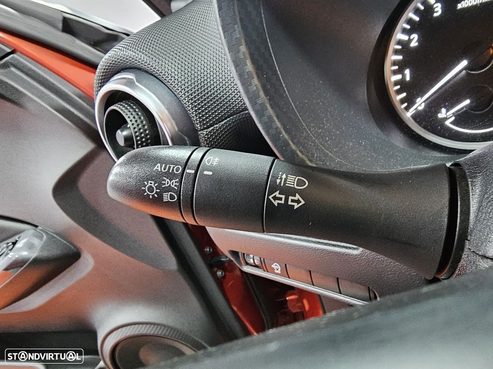 Nissan Juke 1.0 DIG-T N-Connecta - 17