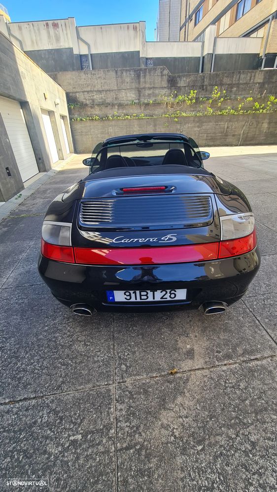 Porsche 911 (996) Carrera 4S Cabrio - 2