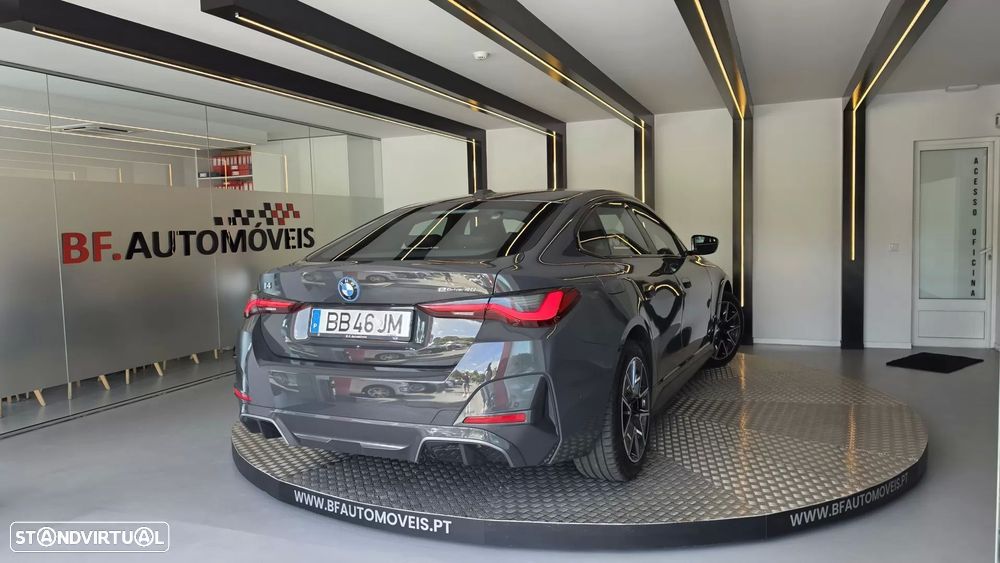 BMW i4 eDrive40 Pack Desportivo M - 19