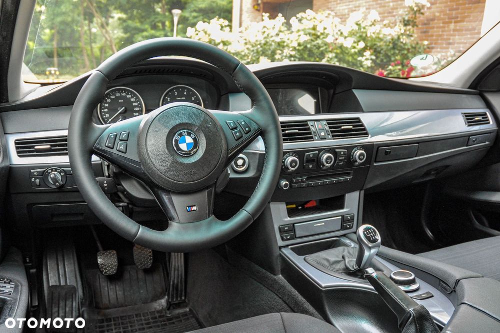 BMW Seria 5 523i Edition Exclusive - 9