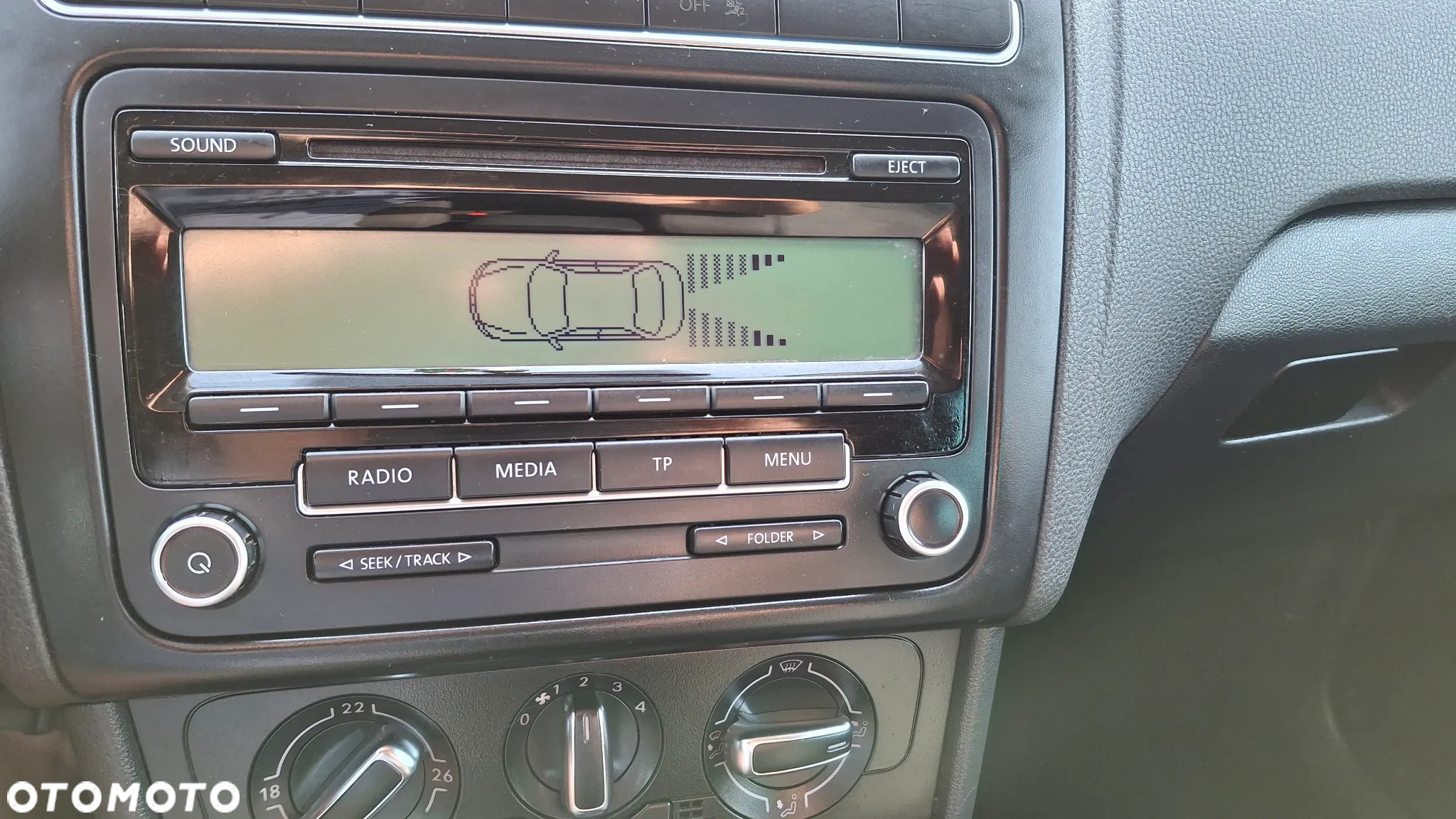 Volkswagen Polo 1.6 TDI Comfortline - 24