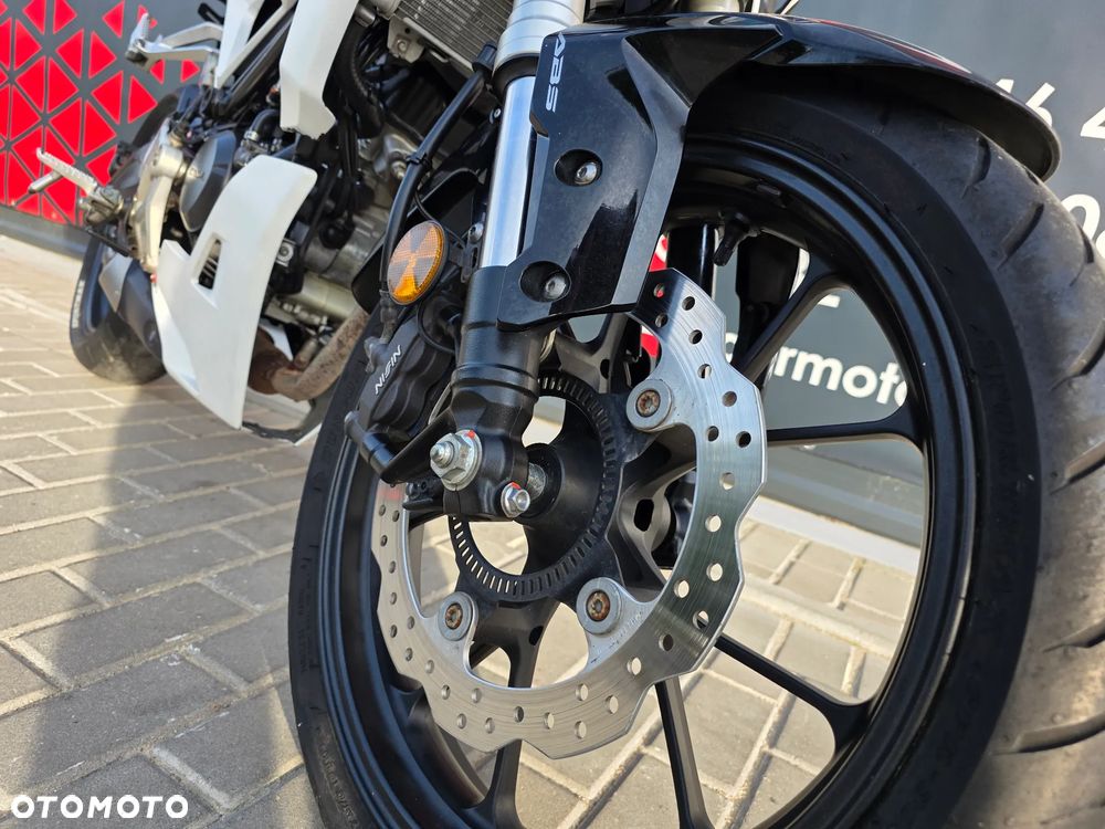 Honda CB - 23