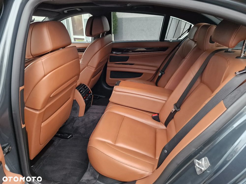 BMW Seria 7 740d xDrive - 19