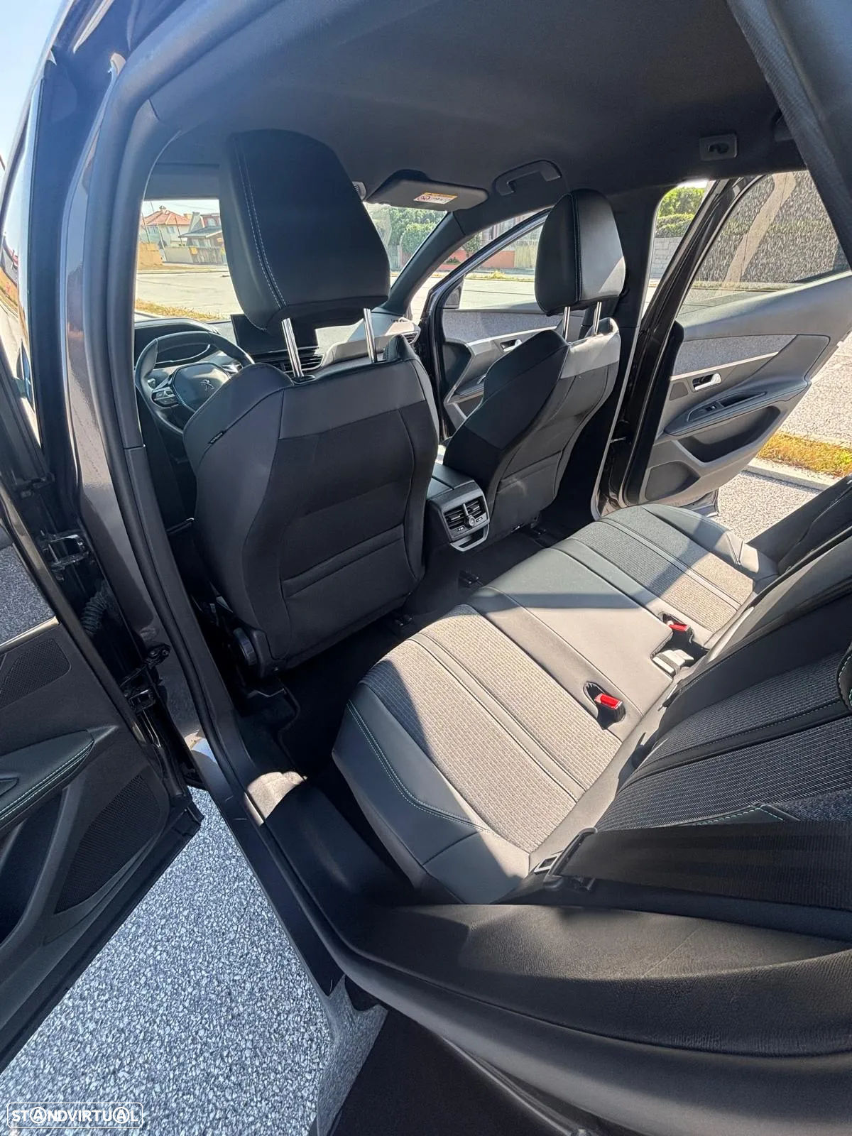 Peugeot 3008 1.5 BlueHDi Allure Pack EAT8 - 5